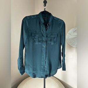 Banana Republic Silky Utility Blouse in Green, Size XS Petite